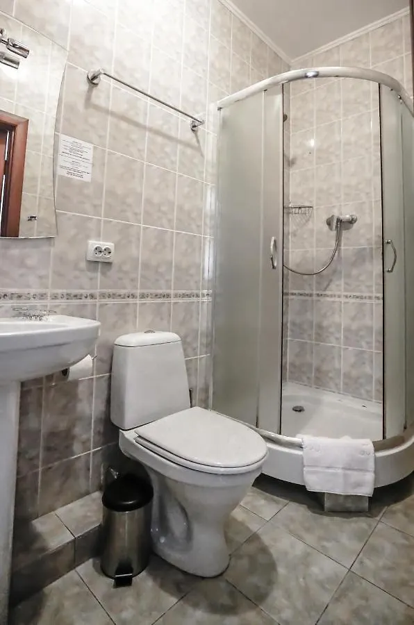 Traditional Old Town Angel Hotel Львов
