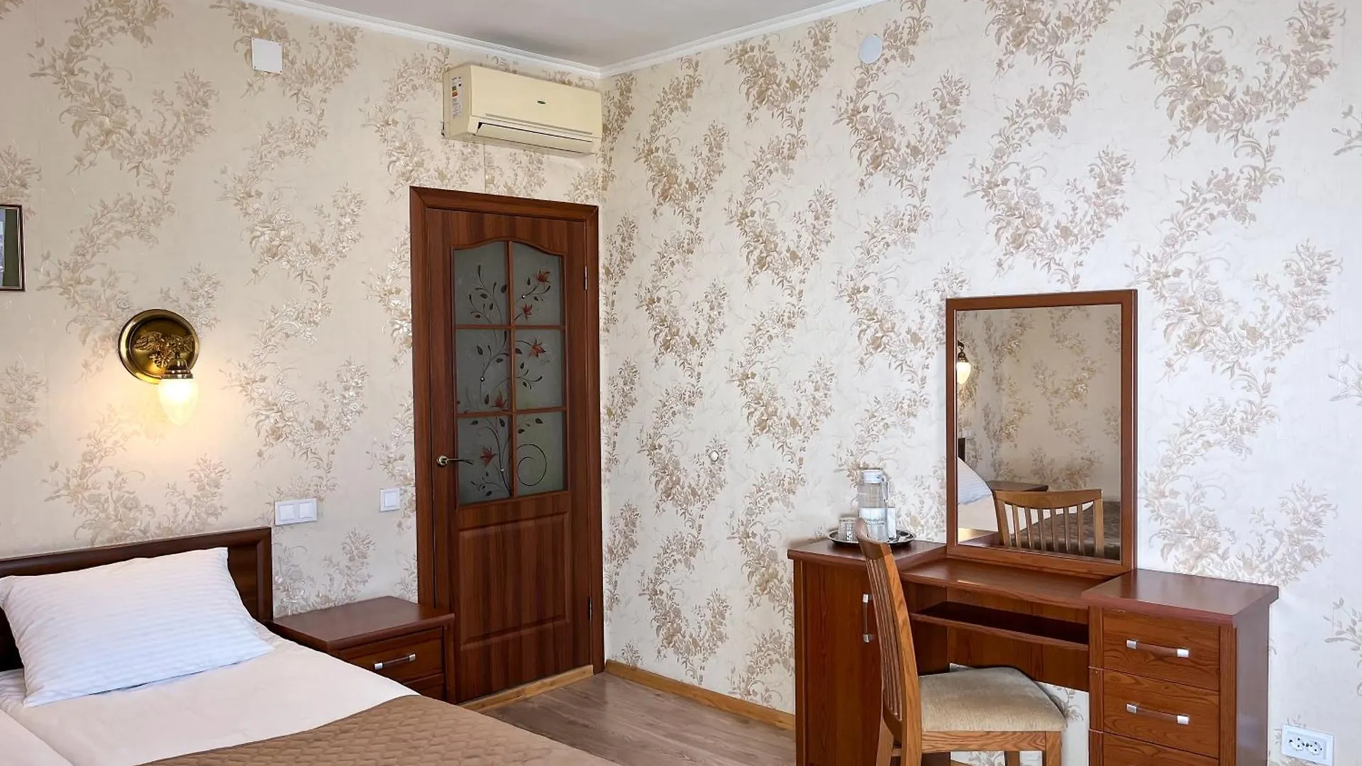 Hotel Plazma Lviv Ukrayna
