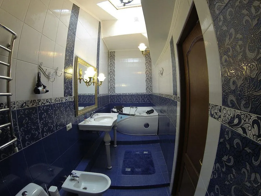 Traditional Old Town Angel Hotel Львов