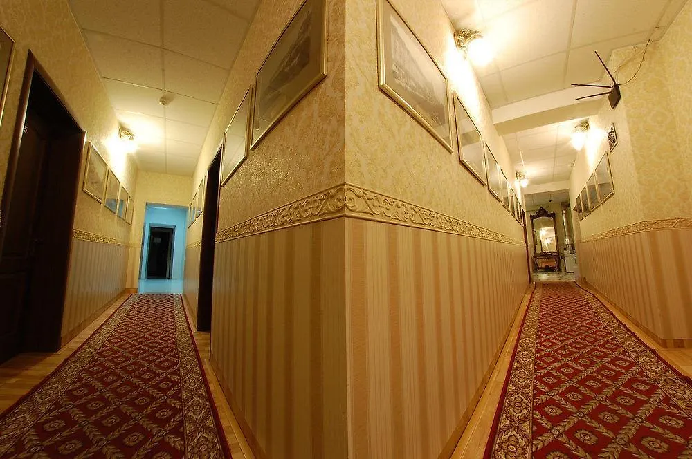 Traditional Old Town Angel Hotel Львов