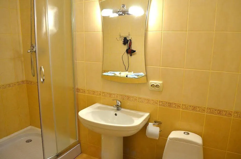 Traditional Old Town Angel Hotel Львов